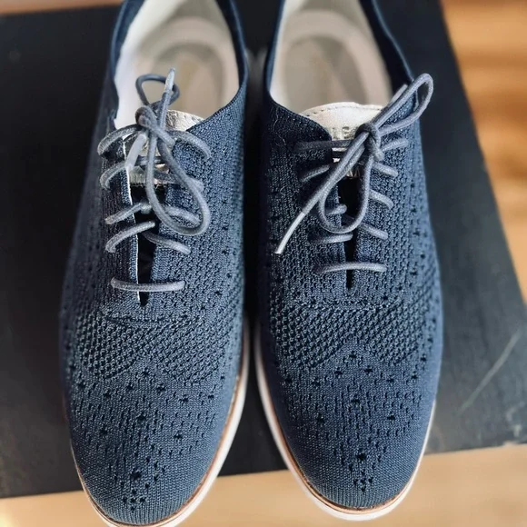 COLE HAAN OG GRD STCHLT WNG OX Size 8 - Picture 2 of 6